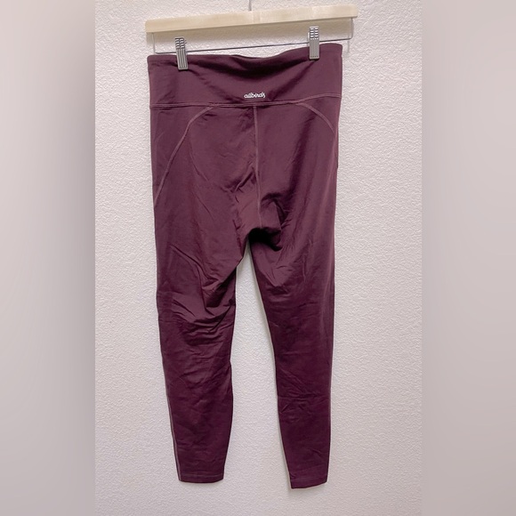 ALLBIRDS Natural Legging in Maroon Size M Activewear - Picture 2 of 4